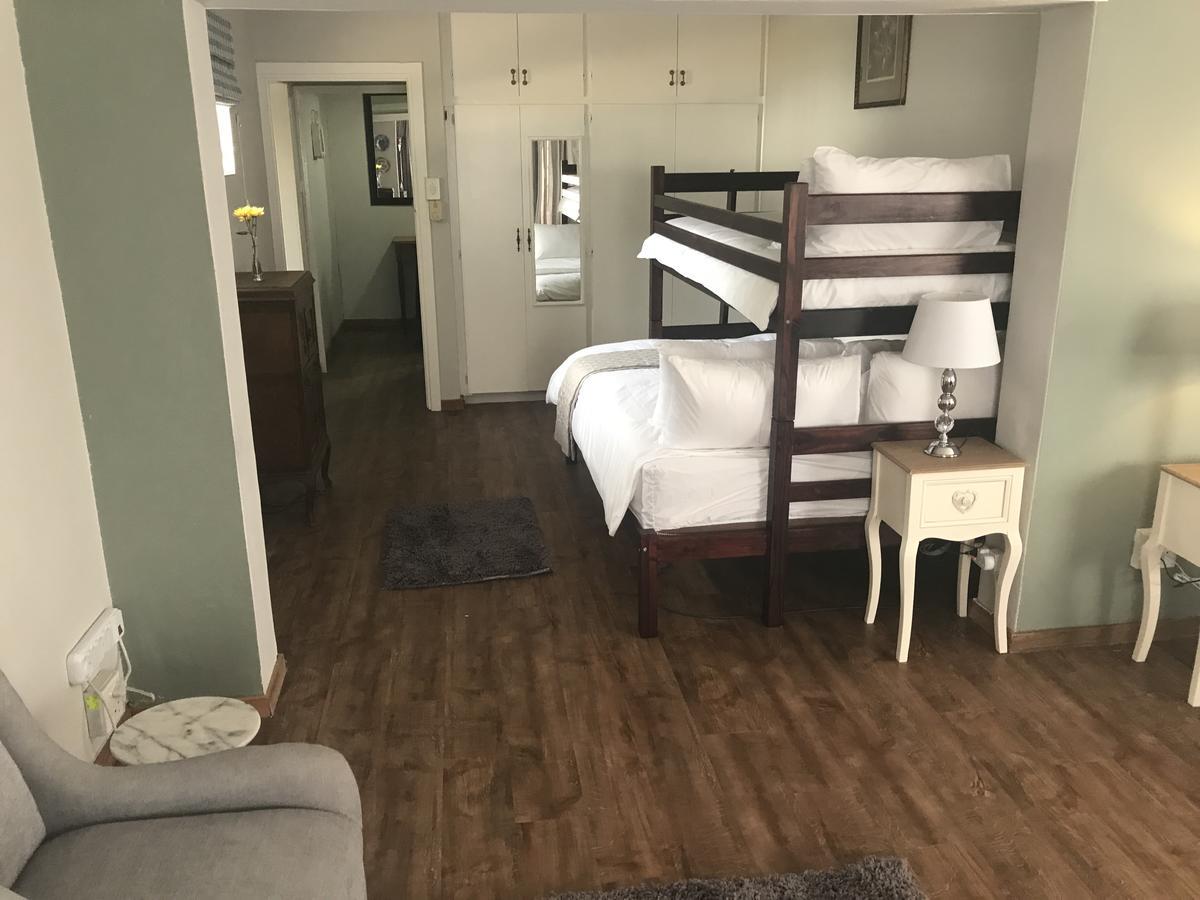 Amber Avenue Guesthouse Гауік Екстер'єр фото